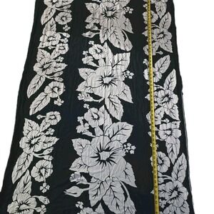 NWT Casual Movements Black & White Hibiscus Sarong 100% Rayon Beach Wrap 70"